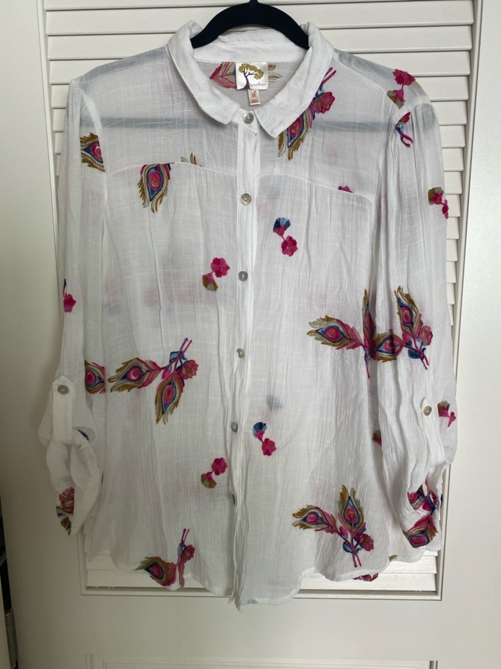 fig and flower White Button-Down Shirt with Pink & Blue Floral Embroidery